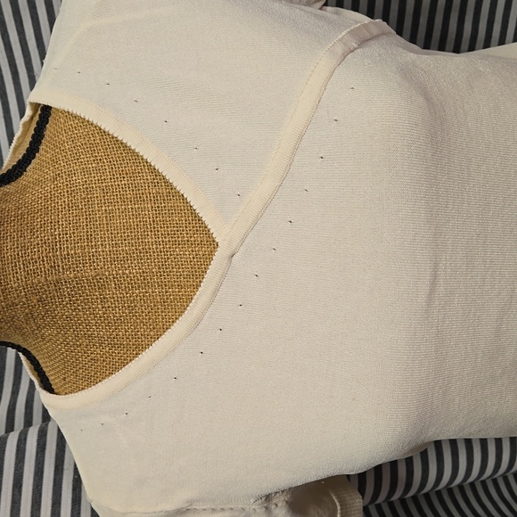 3 Tops - Picture 7 of 8